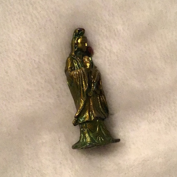 Miniature 1inch Qwan Yin Figurine - Picture 6 of 6